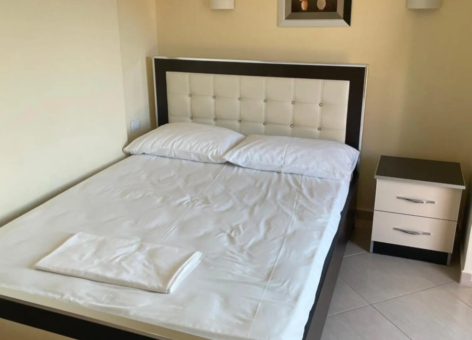 Honey Studios Sarandë 0*,  알바니아