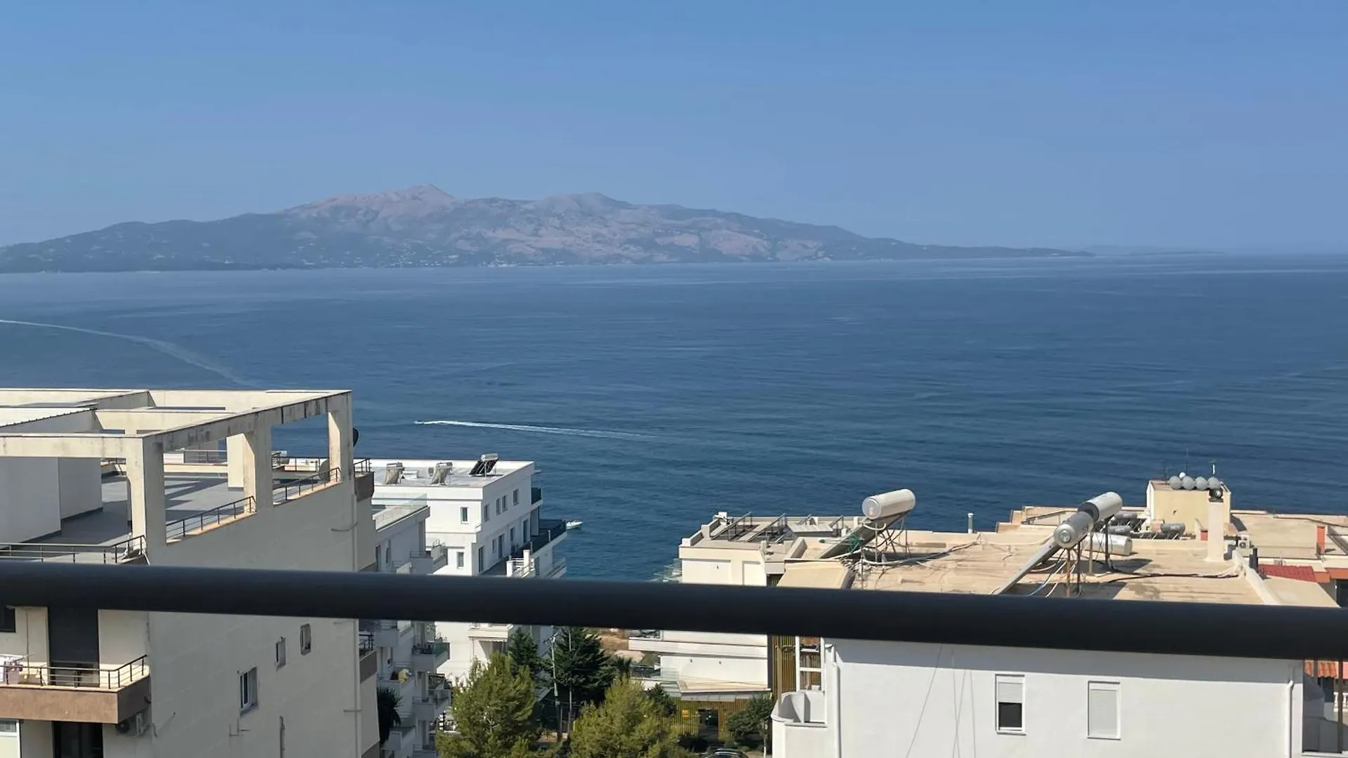 Honey Studios Sarandë