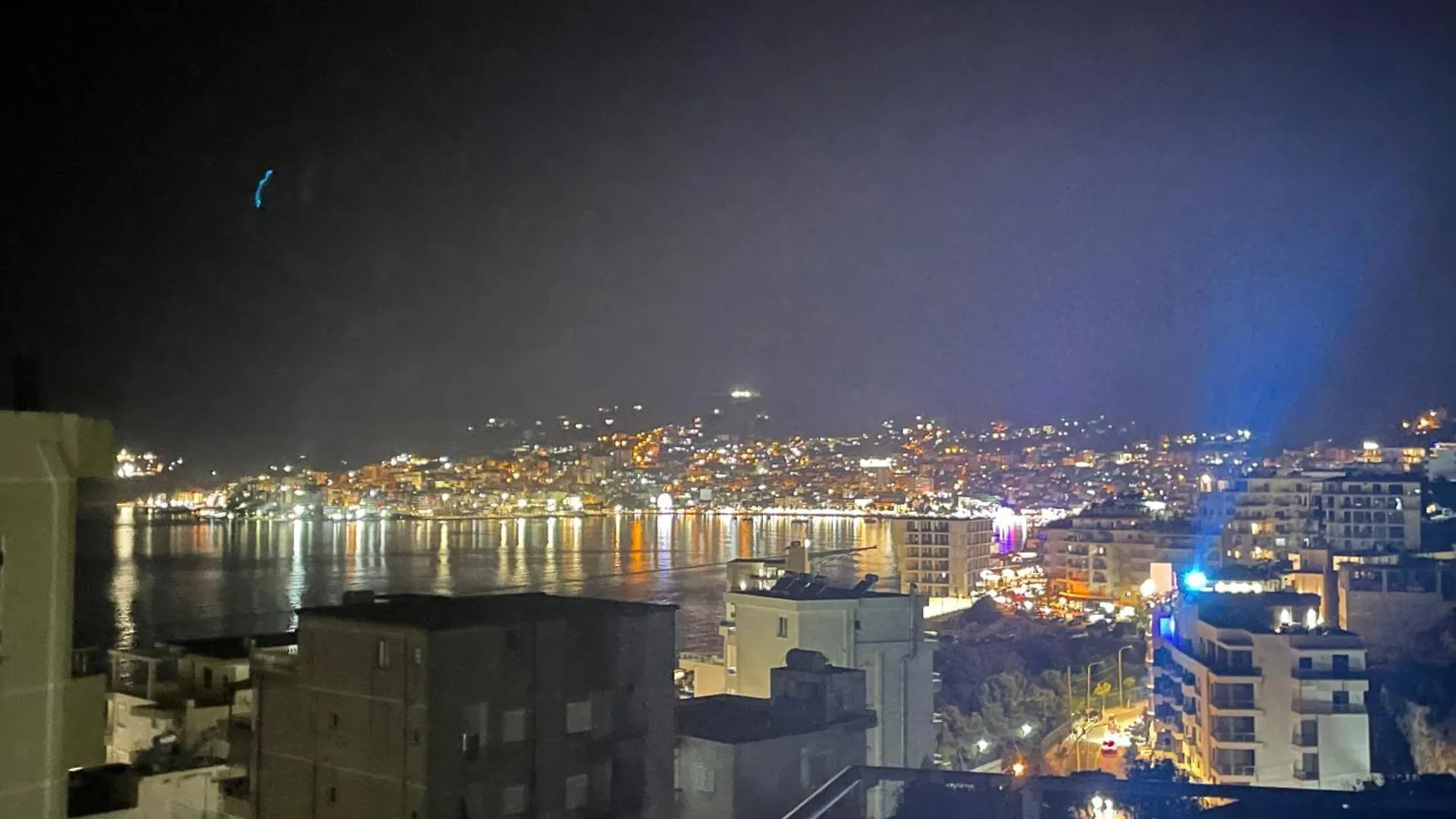 Honey Studios Sarandë 게스트하우스
