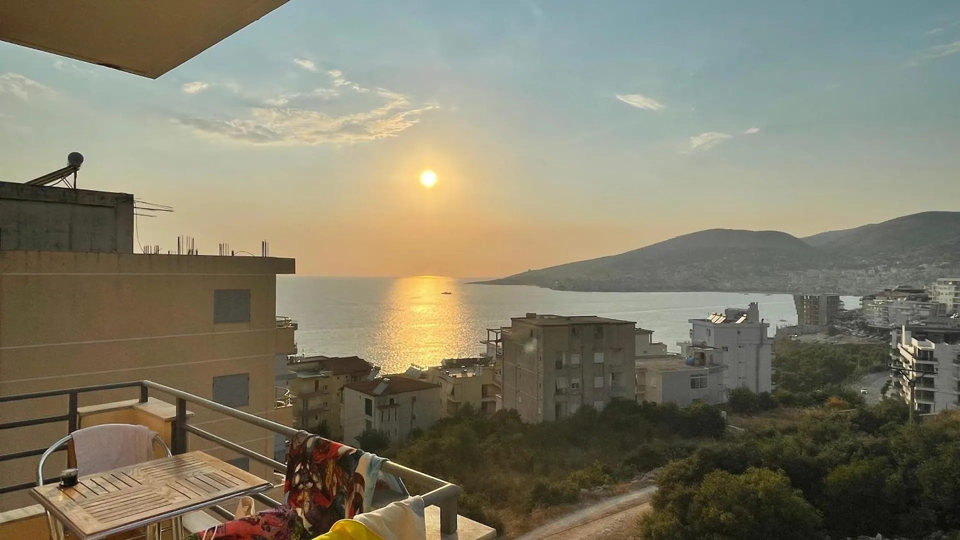 Honey Studios Sarandë