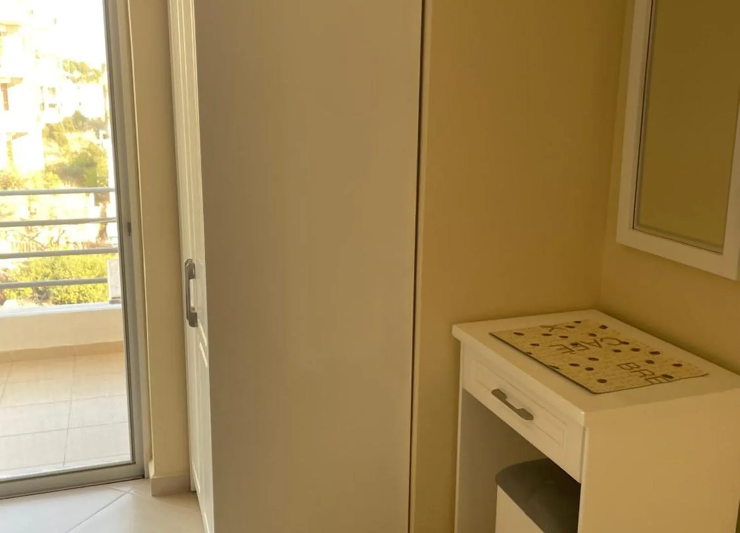 Honey Studios Sarandë Albania