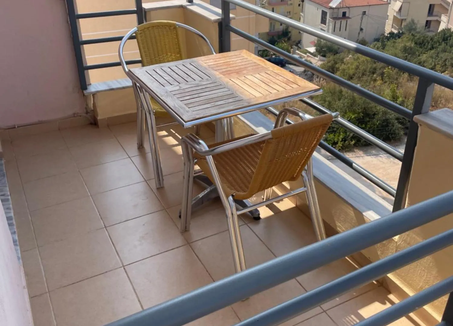 Honey Studios Sarandë 0*,